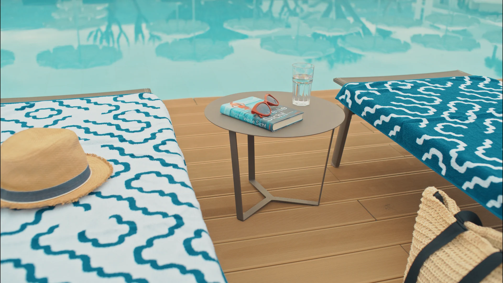 TUI BLUE — still 2, color grading by Janik Schoebel
